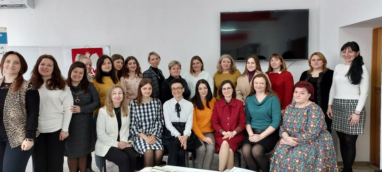 16 Учасники Науково-методичного семінару для вчителів польської мови м. Тернополя та Тернопільської області 16 Учасники Науково-методичного семінару для вчителів польської мови м. Тернополя та Тернопільської області